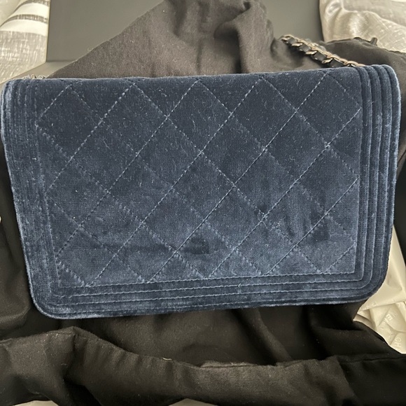 Chanel wallet on chain boy velvet - Picture 2 of 7